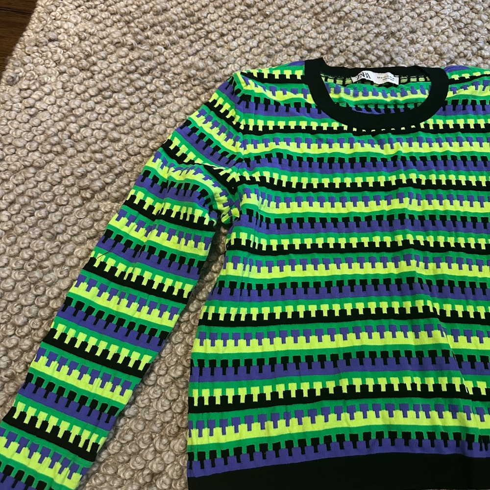 Zara sweater - Picture 2 of 3